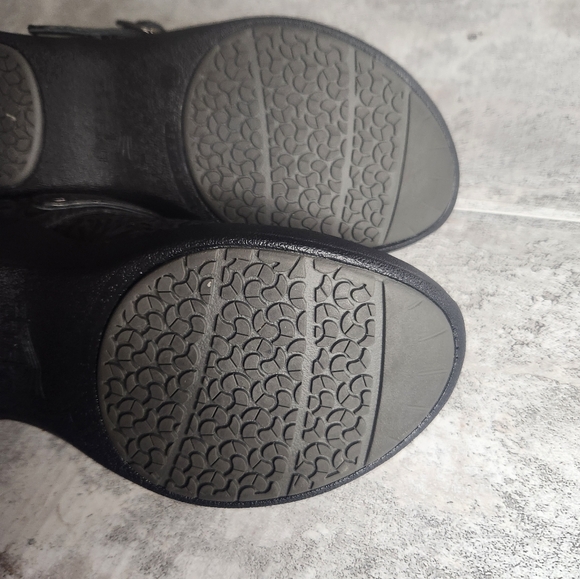 Dansko Allison - Floral Embossed Tooled Leather Clog Mule - Black - 37 - Picture 9 of 9